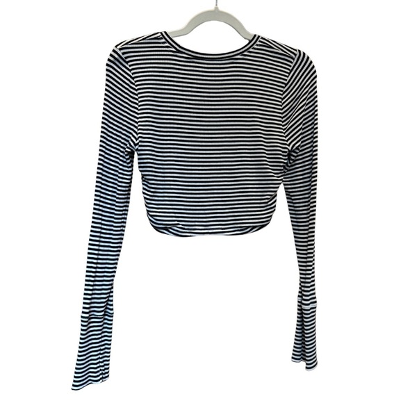 OFFLINE by Aerie Thumbs Up Ruched Long Sleeve Tee – True Black – Size M - Picture 2 of 5